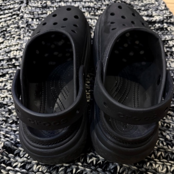 Classic Black Clog Sandals Crocs Stomp Lined Platform Clog - Black